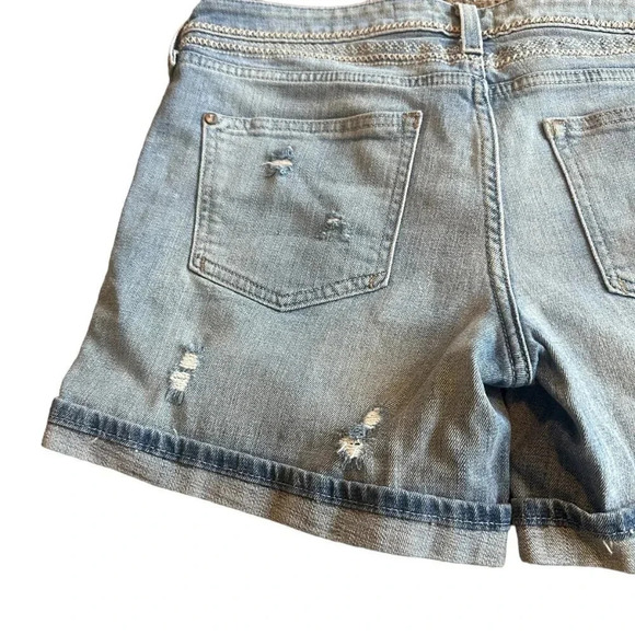 Pilcro and the Letterpress Anthropologie Embroidered Denim Jean Shorts Size 28 - Picture 6 of 8